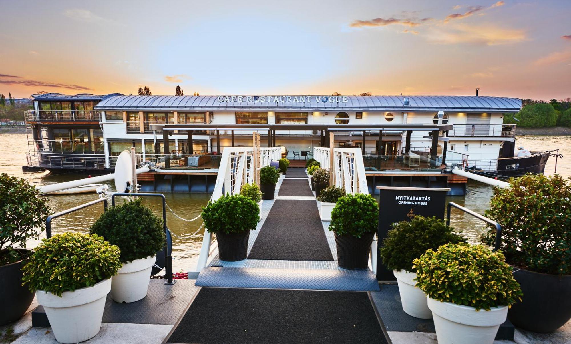Vogue Boat Apartments Budapest Exterior photo