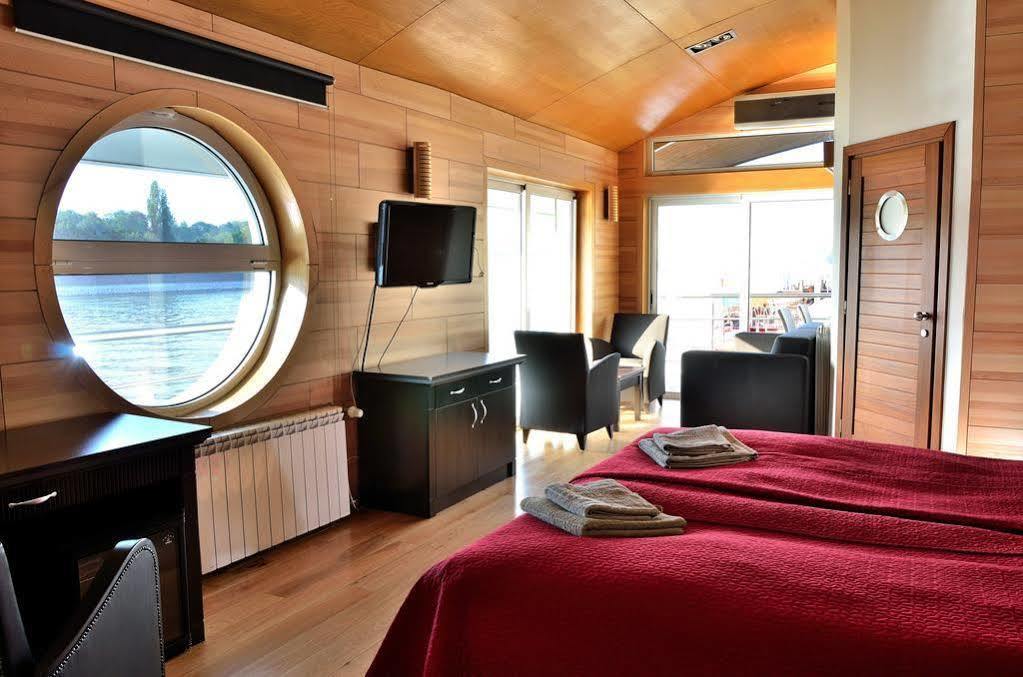 Vogue Boat Apartments Budapest Exterior photo